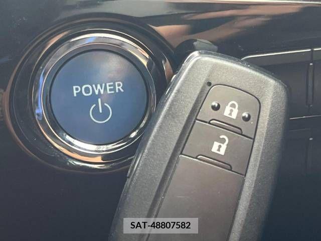 Toyota PRIUS 2017-02 393441-6