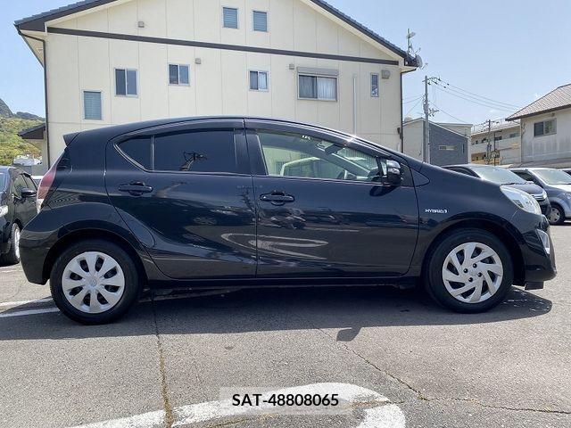 Toyota AQUA 2015-05 237881-5