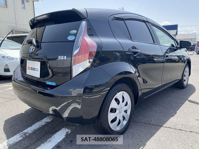 Toyota AQUA 2015-05 237881-6