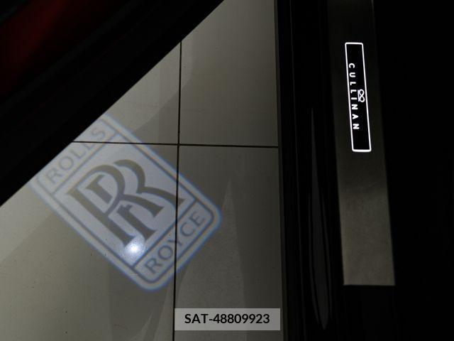ROLLS-ROYCE CULLINAN 2020-08 326167-27