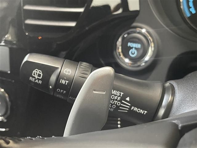Mitsubishi OUTLANDER PHEV 2018-02 3746-23