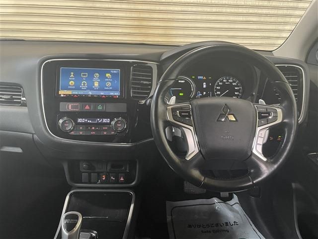 Mitsubishi OUTLANDER PHEV 2018-02 3746-26