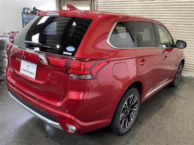 Mitsubishi OUTLANDER PHEV 2018-02 3746-4
