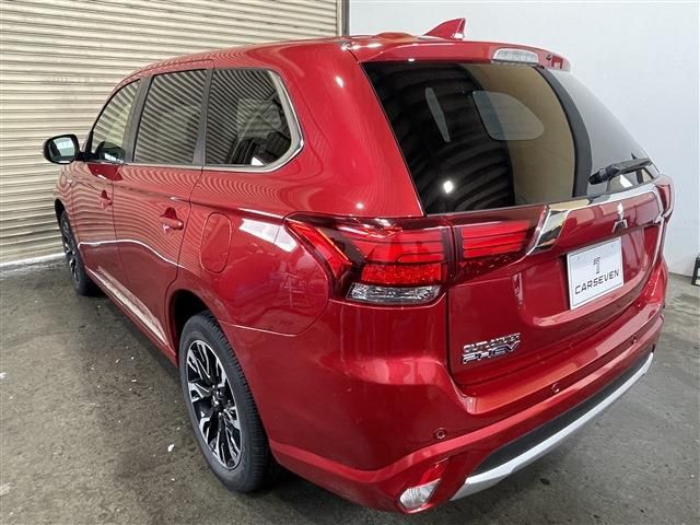 Mitsubishi OUTLANDER PHEV 2018-02 3746-6