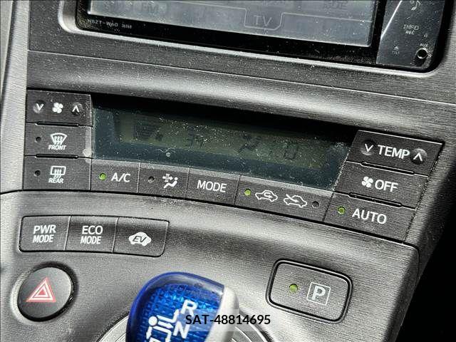 Toyota PRIUS 2010-09 366681-11