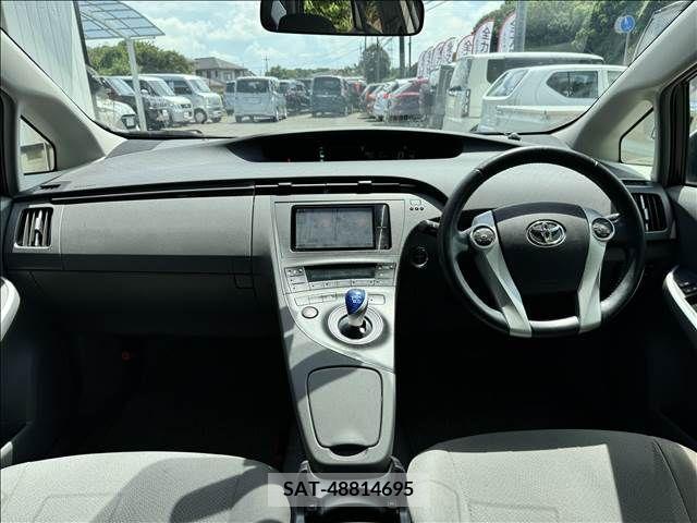 Toyota PRIUS 2010-09 366681-1