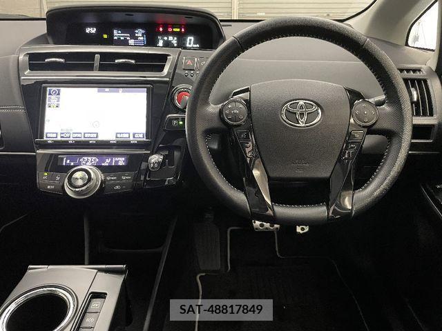 Toyota PRIUS ALPHA 2017-03 242707-2