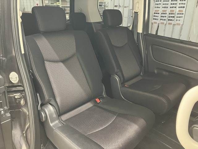 Nissan SERENA 2011-08 27072-9