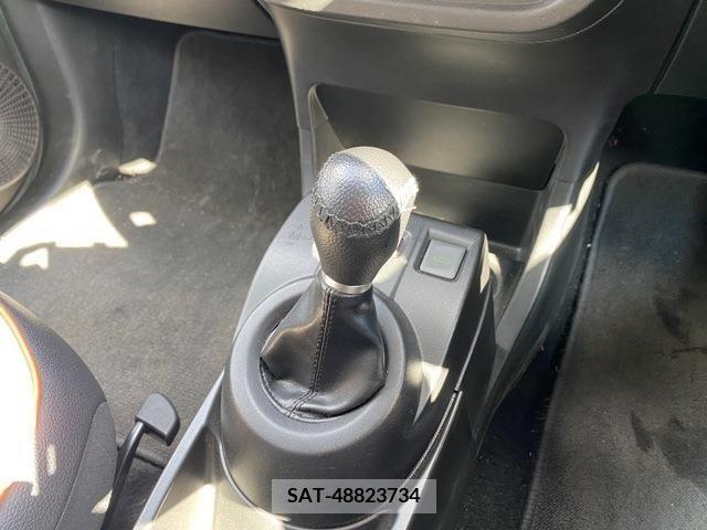 Renault TWINGO 2019-11 283130-16