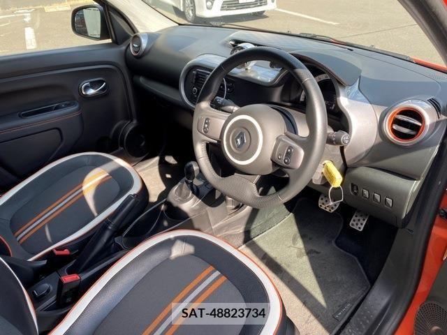 Renault TWINGO 2019-11 283130-11