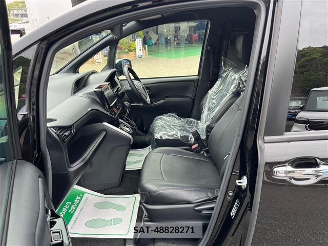 Toyota VOXY 2021-07 237078-2