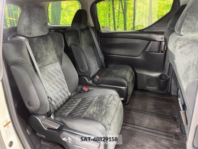 Toyota VELLFIRE 2021-01 369858-9