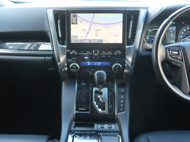 Toyota ALPHARD HYBRID 2022-05 192344-19