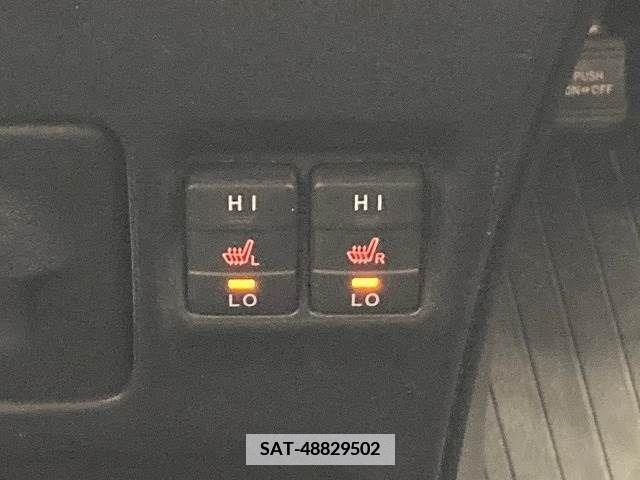 Toyota ESQUIRE 2016-03 345970-3