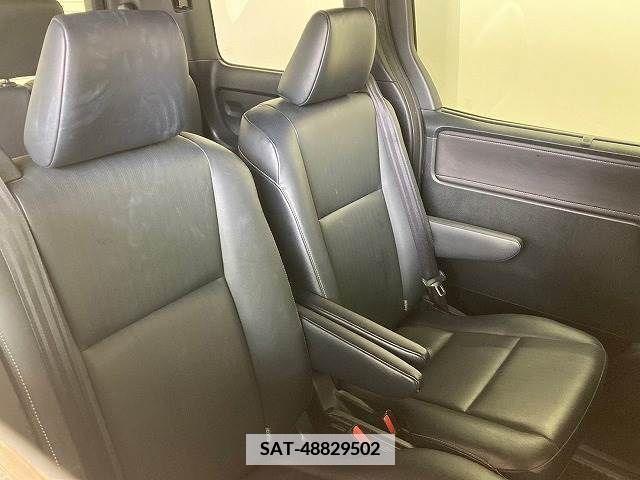 Toyota ESQUIRE 2016-03 345970-9