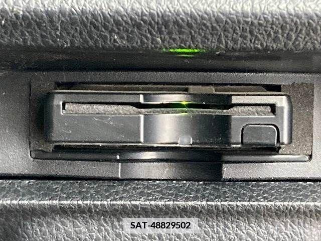 Toyota ESQUIRE 2016-03 345970-5