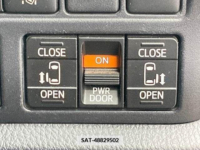 Toyota ESQUIRE 2016-03 345970-4