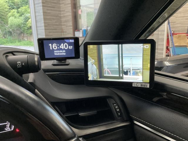 Lexus ES 2019-06 10933-6