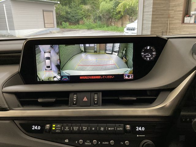 Lexus ES 2019-06 10933-5