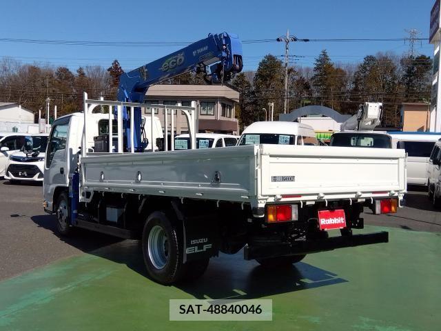 Isuzu ELF TRUCK 2015-11 253444-2