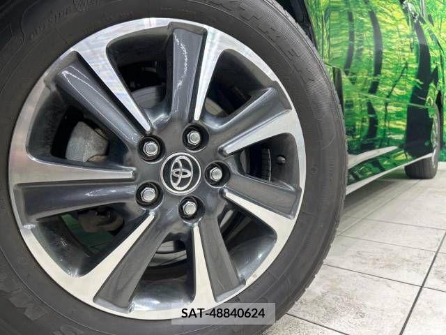 Toyota VOXY 2018-11 370466-13