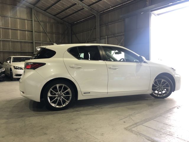 Lexus CT 2013-02 2766-10
