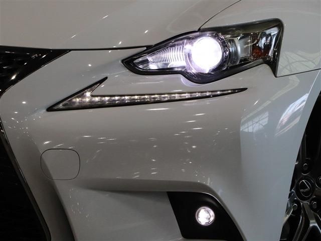 Lexus IS 2013-01 780-8