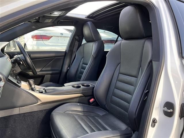 Lexus IS 2013-01 780-17