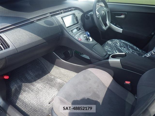 Toyota PRIUS 2014-10 322000-2