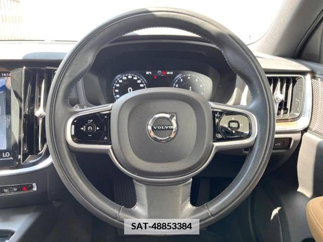 Volvo V60 2021-04 384351-8