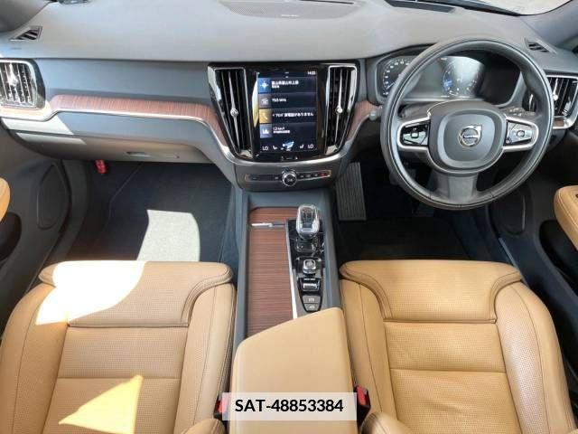Volvo V60 2021-04 384351-1