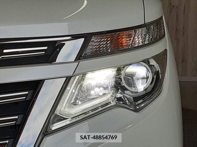 Nissan ELGRAND 2016-03 329932-14