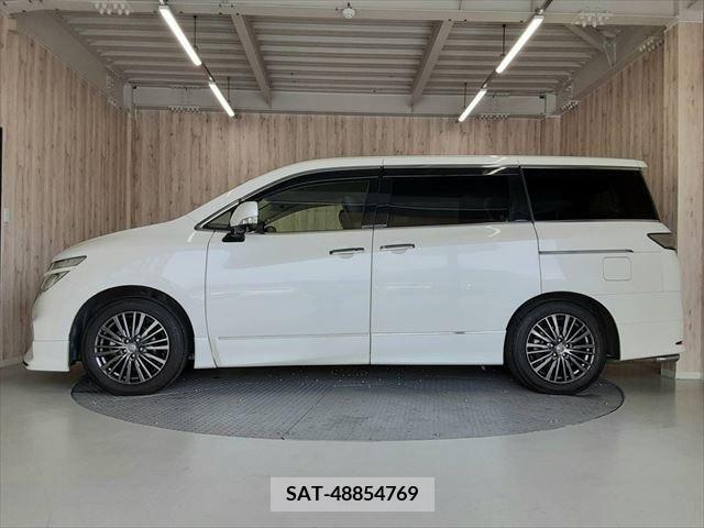 Nissan ELGRAND 2016-03 329932-23