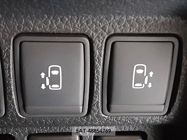 Nissan ELGRAND 2016-03 329932-6
