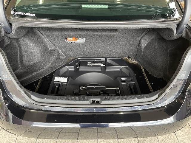 Lexus HS 2011-02 183720-12