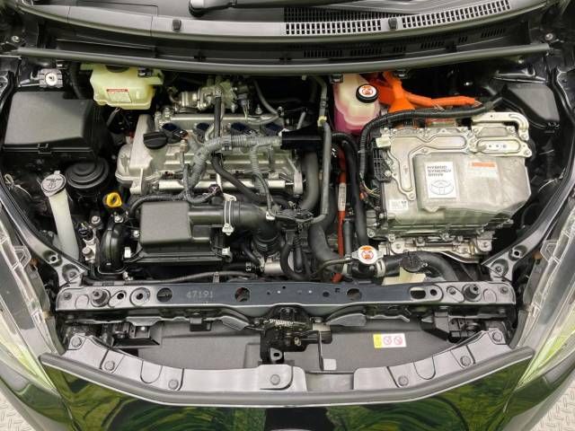 Toyota AQUA 2019-04 188613-18