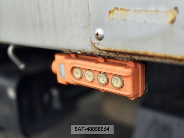 Hino DUTRO 2003-03 267684-8