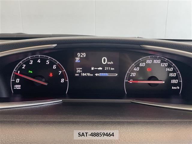 Toyota SIENTA 2019-02 298375-6