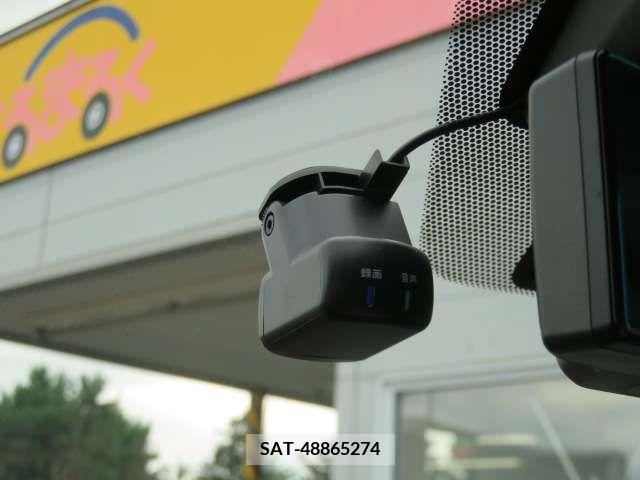 Nissan KICKS 2021-09 362269-12