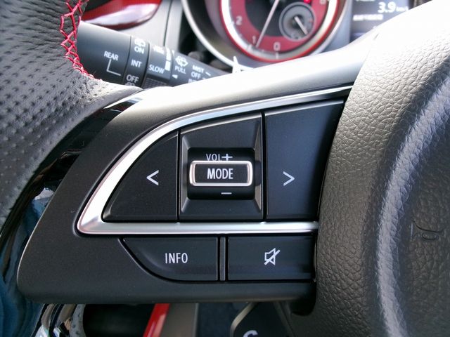 Suzuki SWIFT 2023-07 9663-8