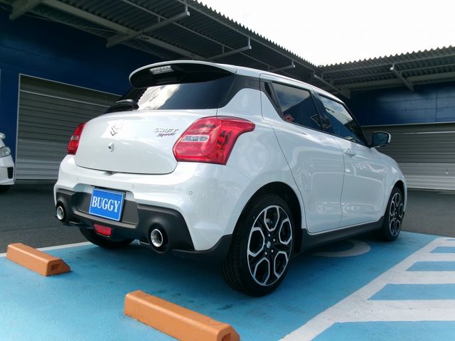 Suzuki SWIFT 2023-07 9663-4