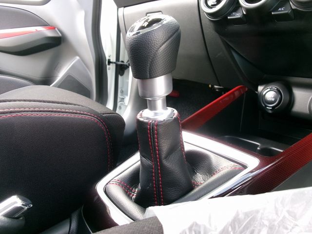 Suzuki SWIFT 2023-07 9663-15