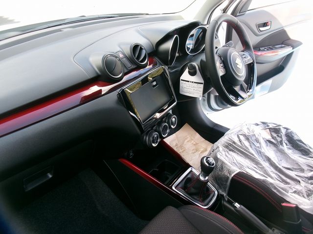 Suzuki SWIFT 2023-07 9663-17