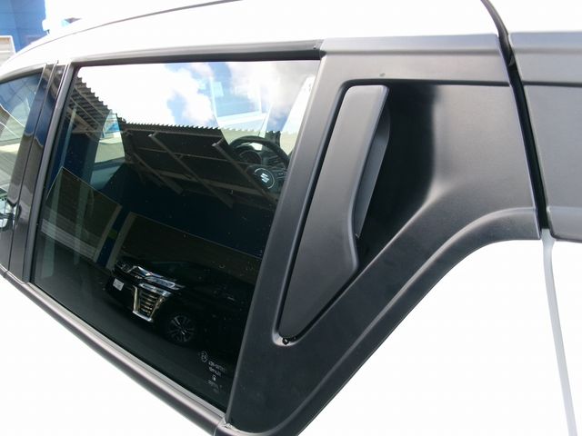 Suzuki SWIFT 2023-07 9663-22