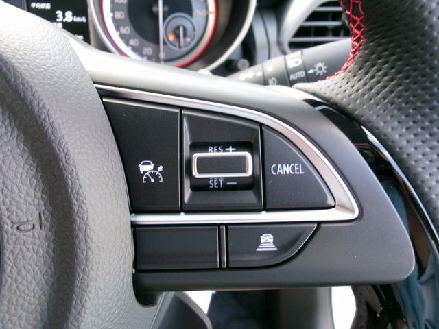 Suzuki SWIFT 2023-07 9663-9