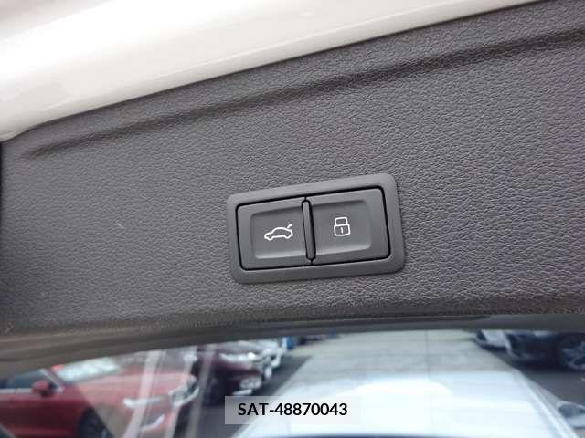 Audi A4 2018-08 217301-9