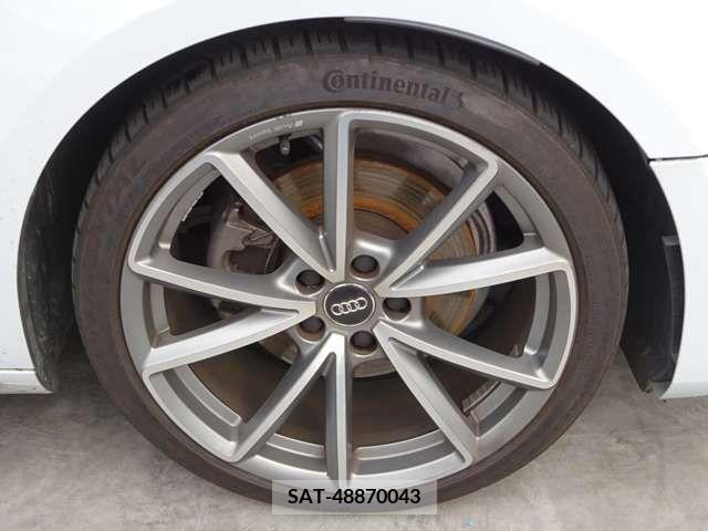 Audi A4 2018-08 217301-16