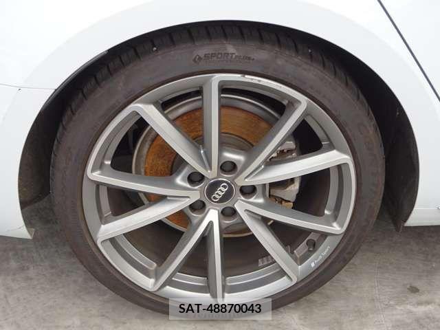 Audi A4 2018-08 217301-15