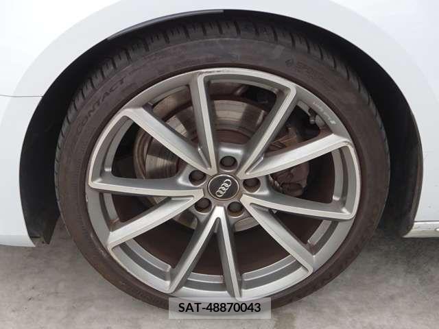 Audi A4 2018-08 217301-13