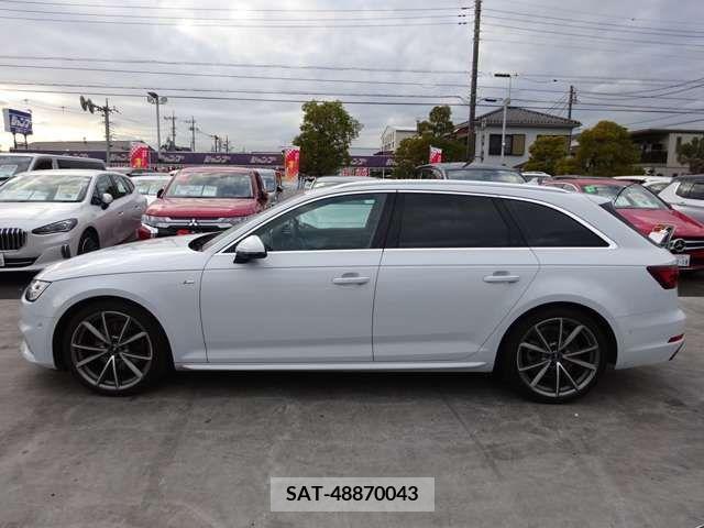 Audi A4 2018-08 217301-11